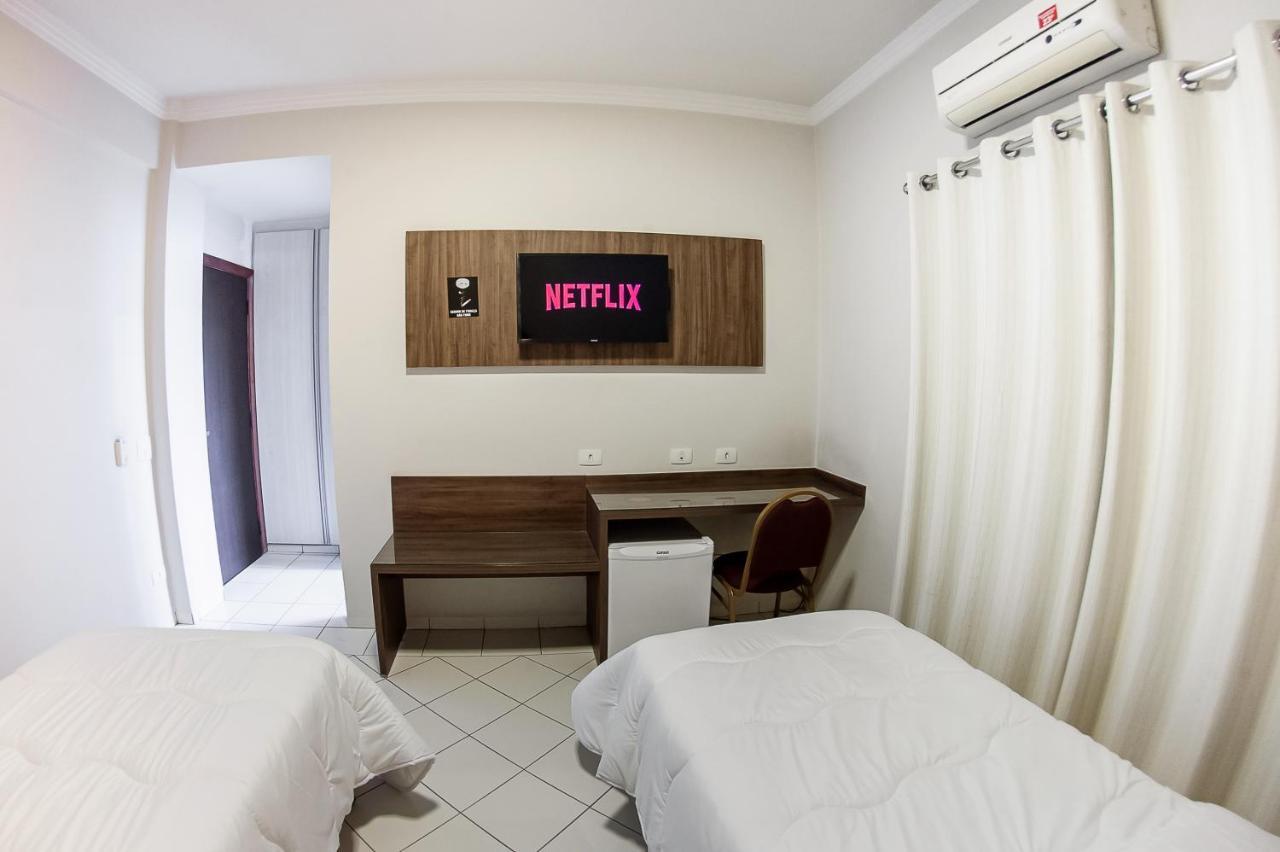 London Hotel Londrina Pokoj fotografie