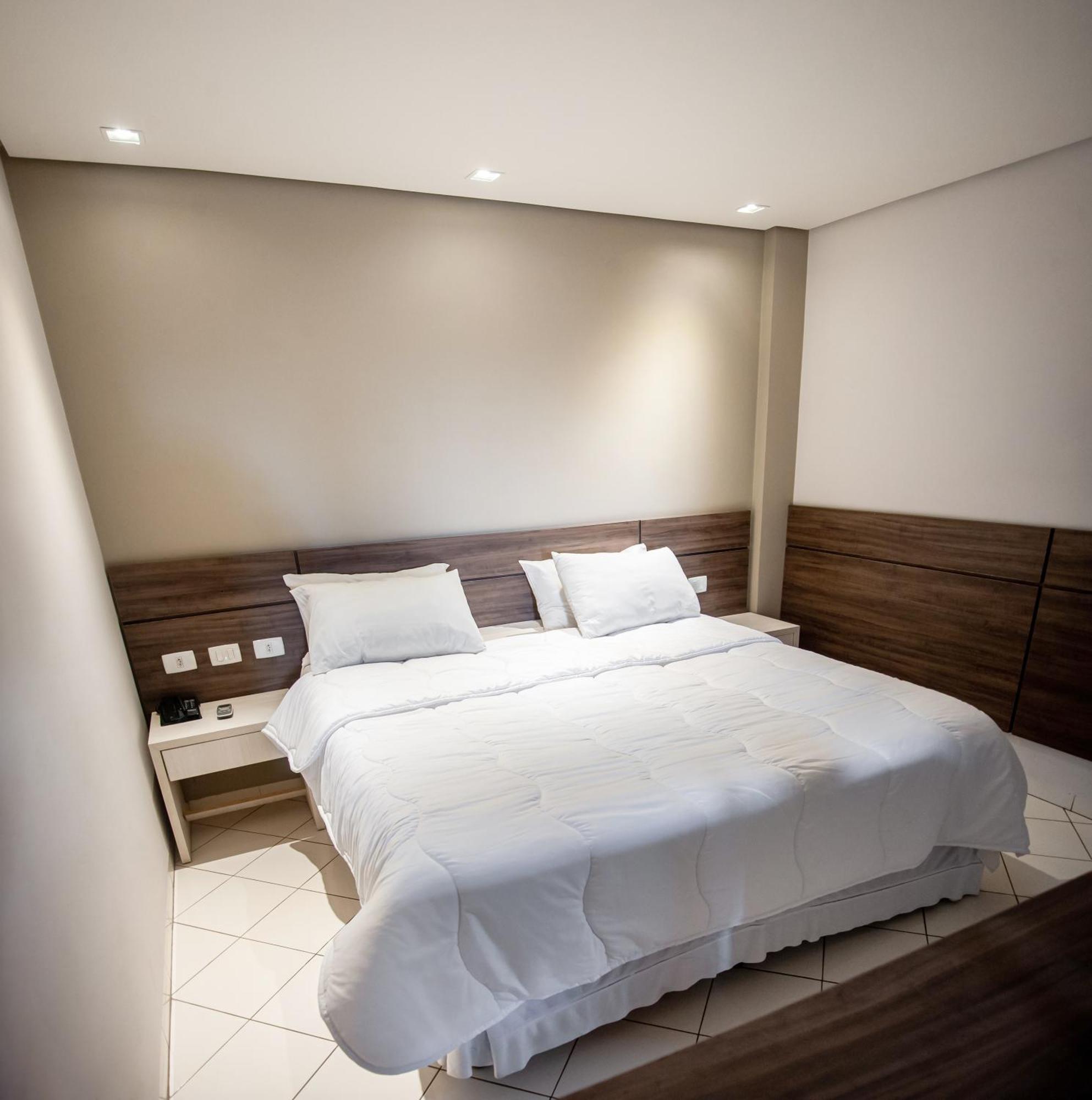 London Hotel Londrina Pokoj fotografie